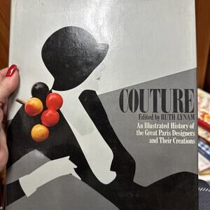 Couture An Illustrated History of The Great Paris Designers Hardcover‎ 1972
